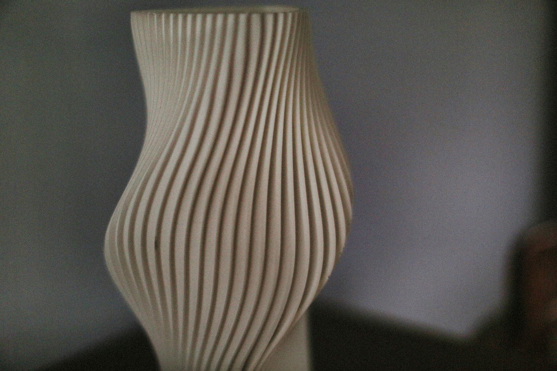 Een 3d-geprinte vaas voor bloemen, ontwerp en toepassingen